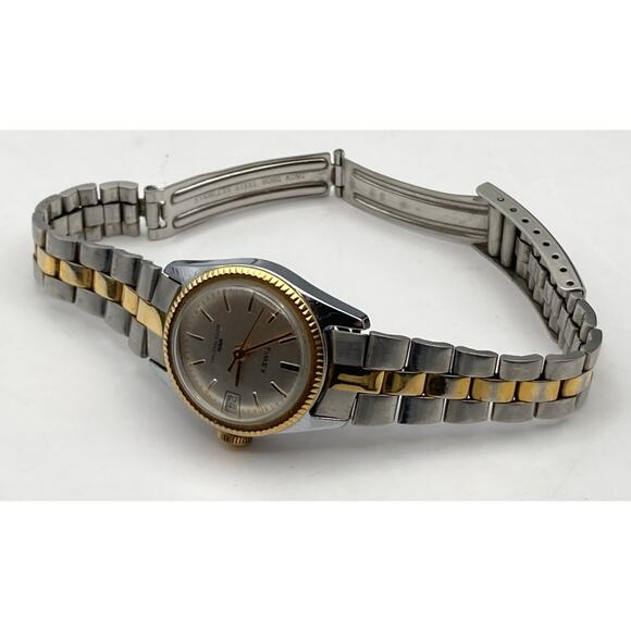 VTG Timex Womens Mechanical Wind Up Watch 25mm Wrist Size 5.5 - Runs Great - WR - Picture 11 of 13